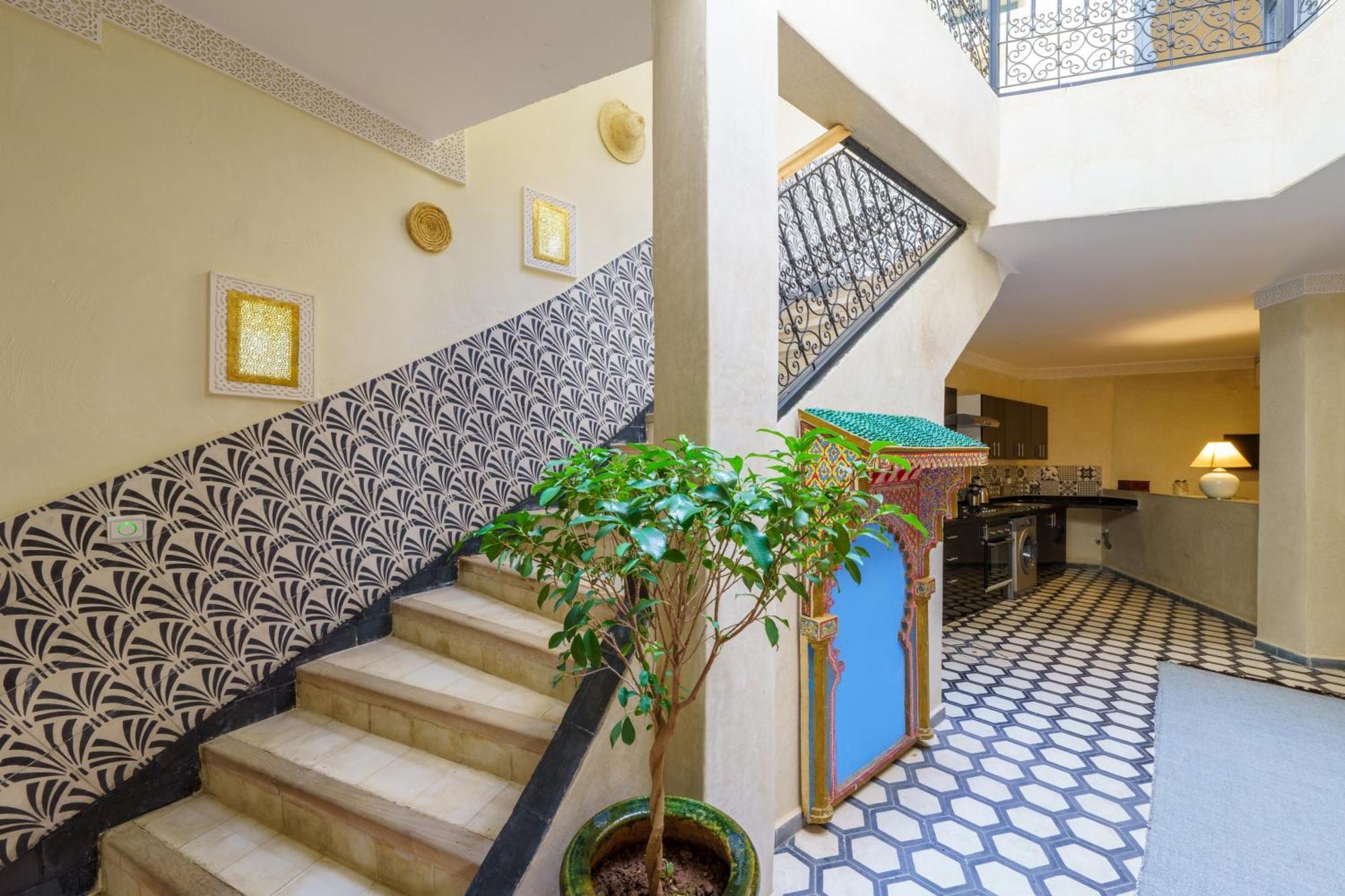 Riad 4 Chambres - Piscine & Petit Dejeuner Gratuit - Wifi Fibre Optique Маракеш Екстериор снимка