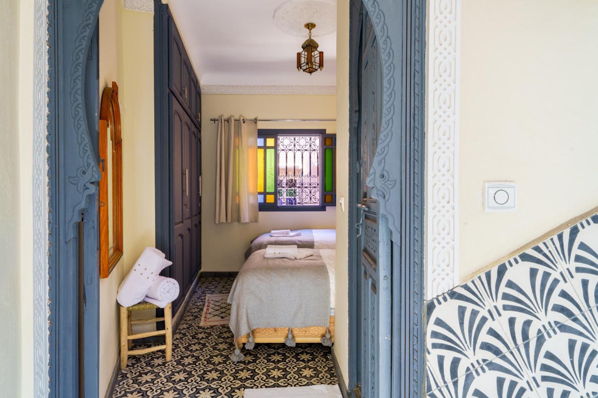 Riad 4 Chambres - Piscine & Petit Dejeuner Gratuit - Wifi Fibre Optique Маракеш Екстериор снимка