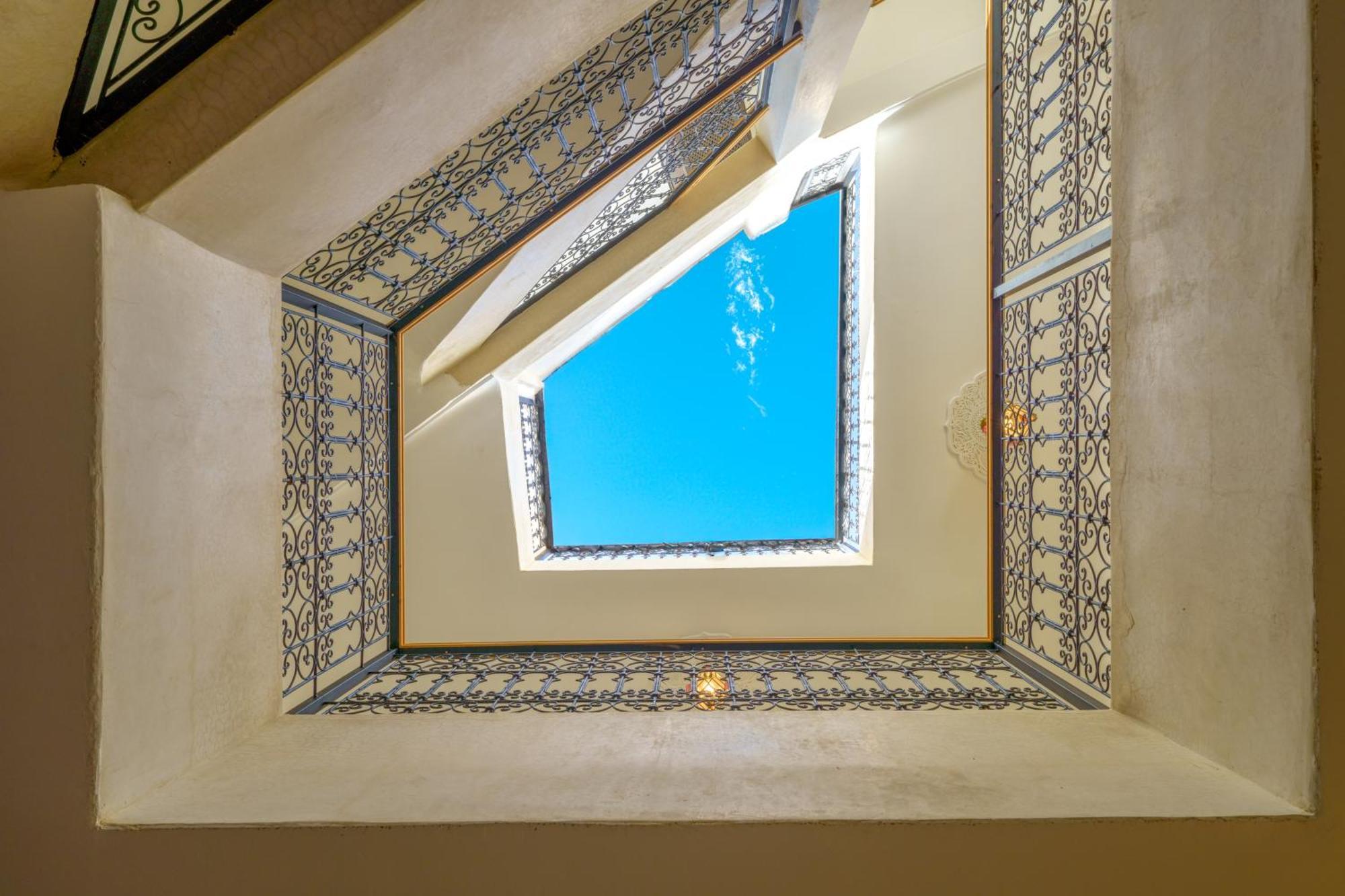 Riad 4 Chambres - Piscine & Petit Dejeuner Gratuit - Wifi Fibre Optique Маракеш Екстериор снимка