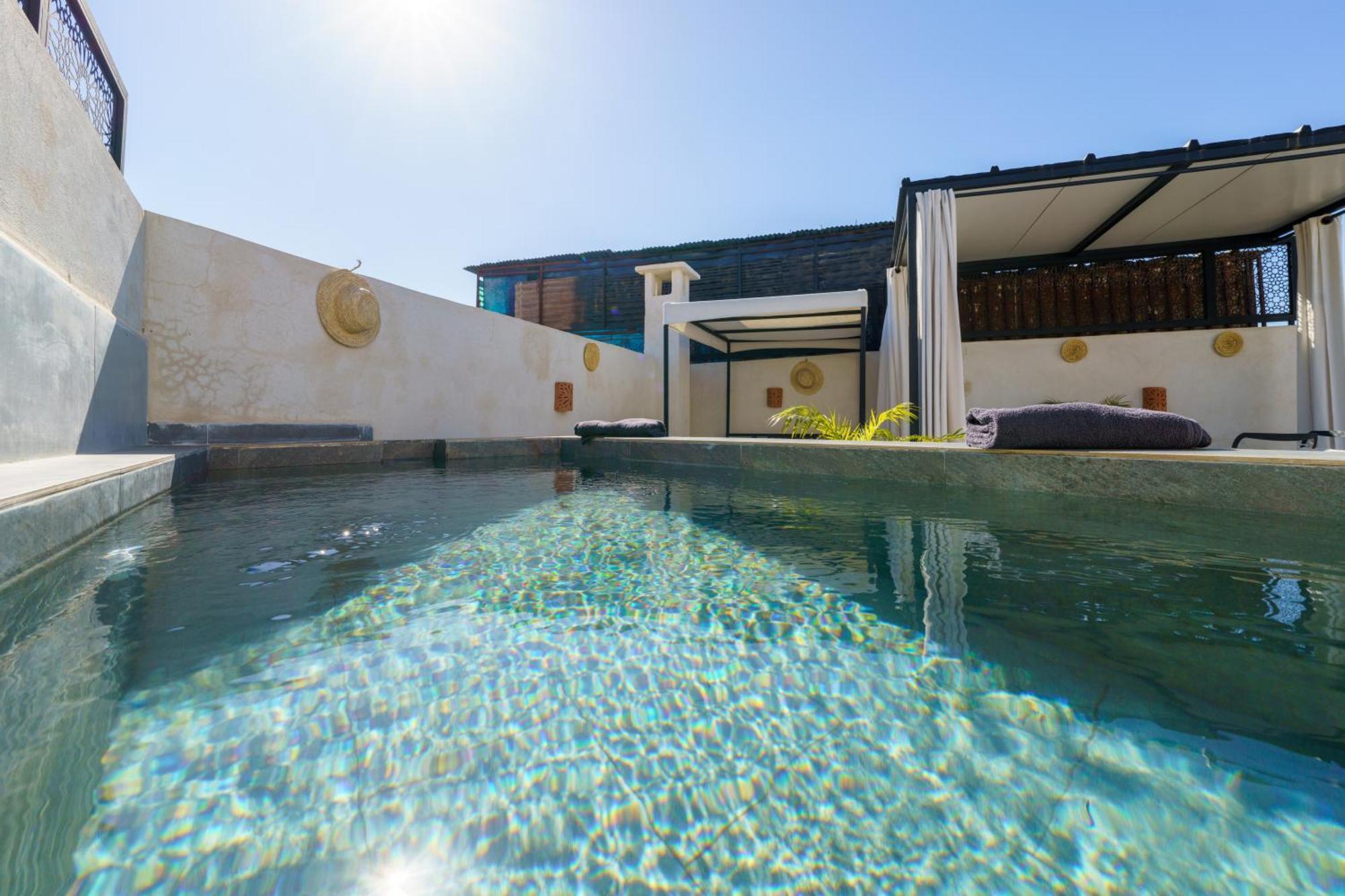 Riad 4 Chambres - Piscine & Petit Dejeuner Gratuit - Wifi Fibre Optique Маракеш Екстериор снимка