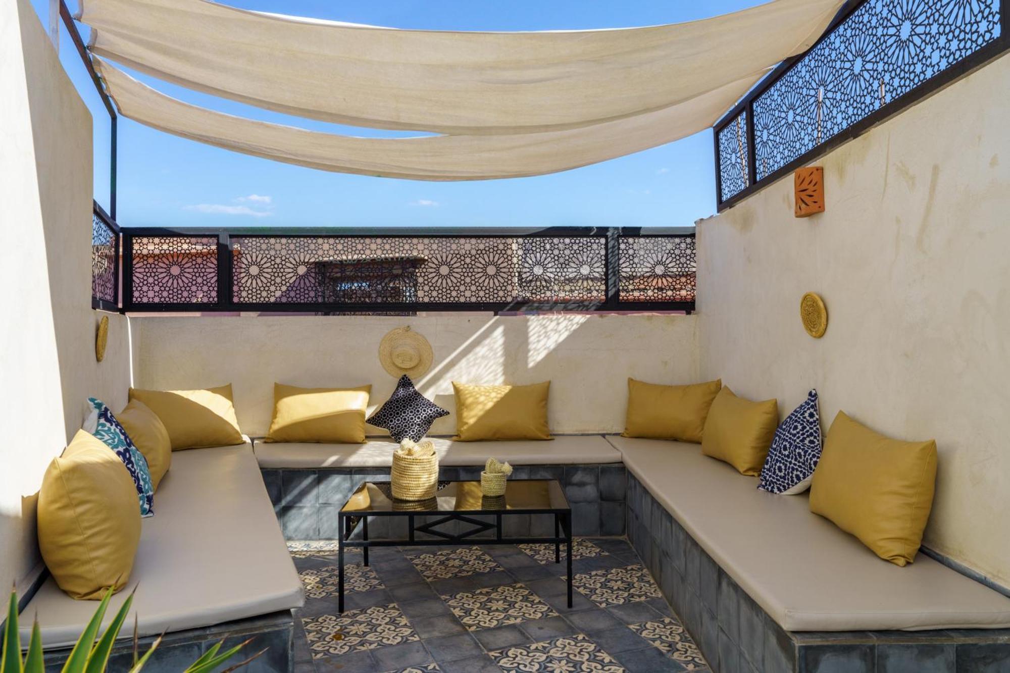 Riad 4 Chambres - Piscine & Petit Dejeuner Gratuit - Wifi Fibre Optique Маракеш Екстериор снимка
