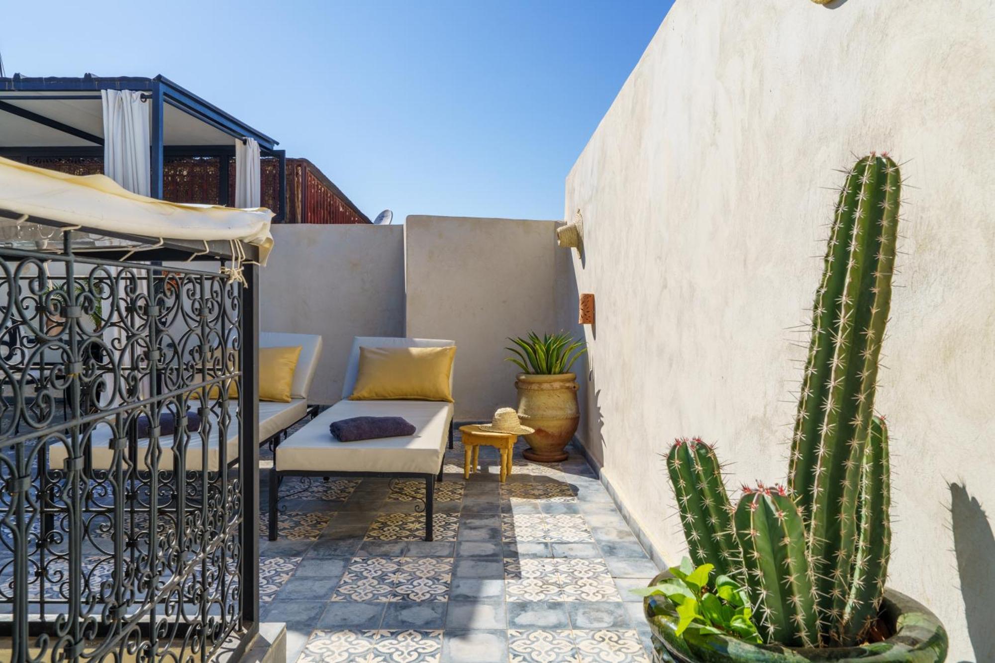 Riad 4 Chambres - Piscine & Petit Dejeuner Gratuit - Wifi Fibre Optique Маракеш Екстериор снимка